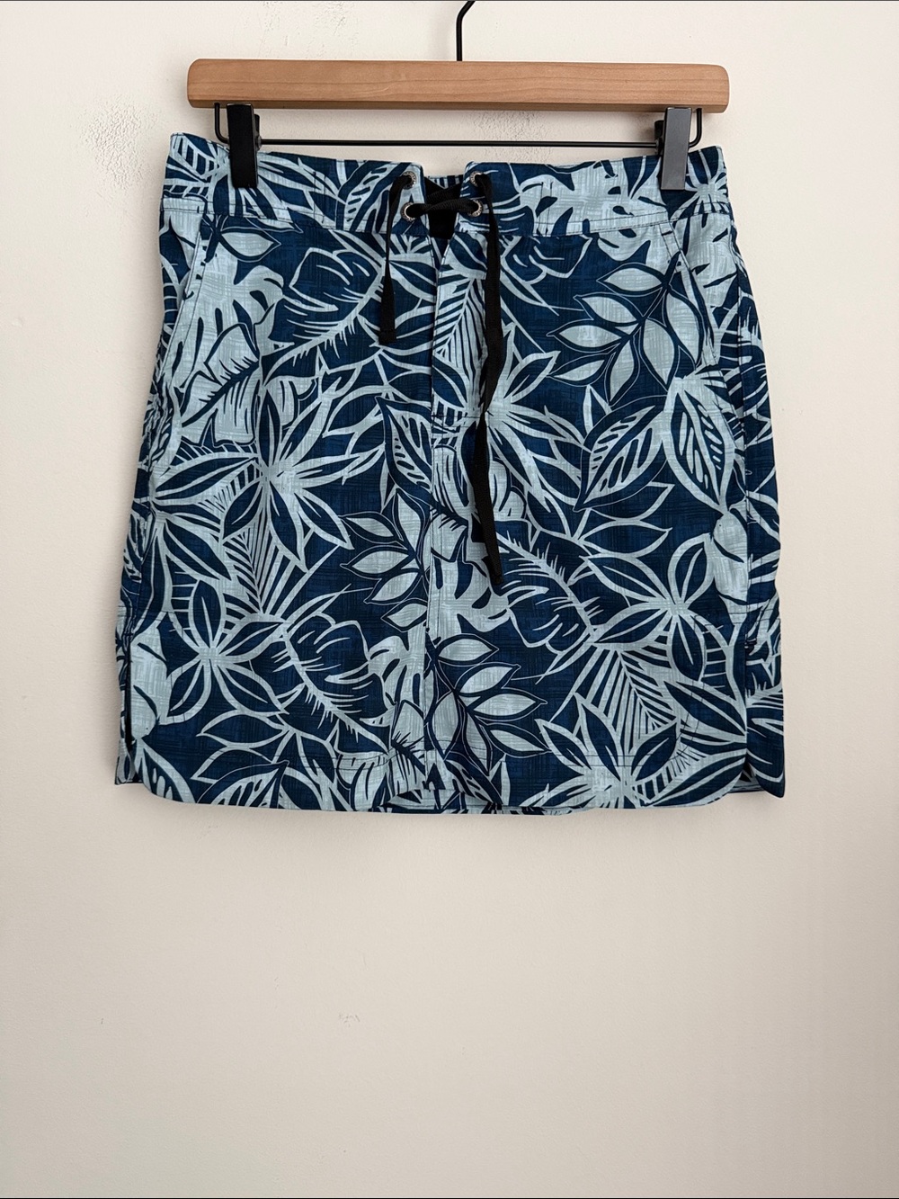 Rip Skirt Hawaii Womens XS Blue Floral Leaf Print Swim Cover Up Drawstring